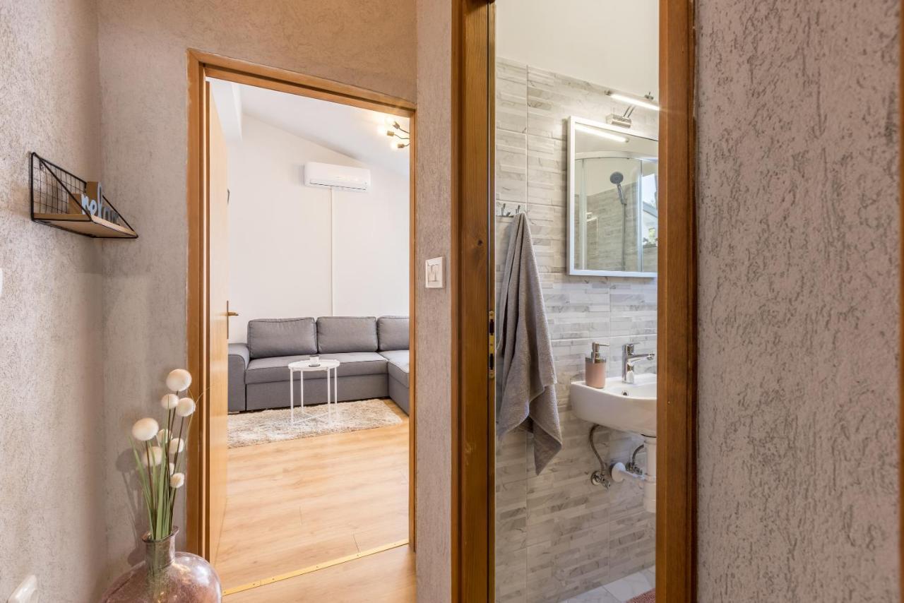 Apartment Lamaro Kaštela Exteriör bild